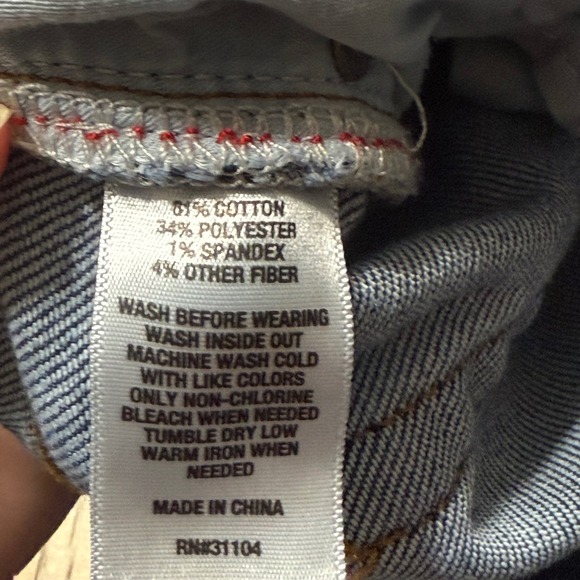 Crown & Ivy Womens  Size 36 Motion Flex Classic Fit Denim Cutoff Jean Shorts - Picture 7 of 8